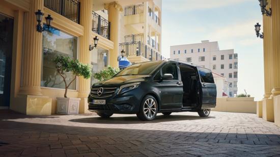 Mercedes Vito Tourer met open schuifdeur